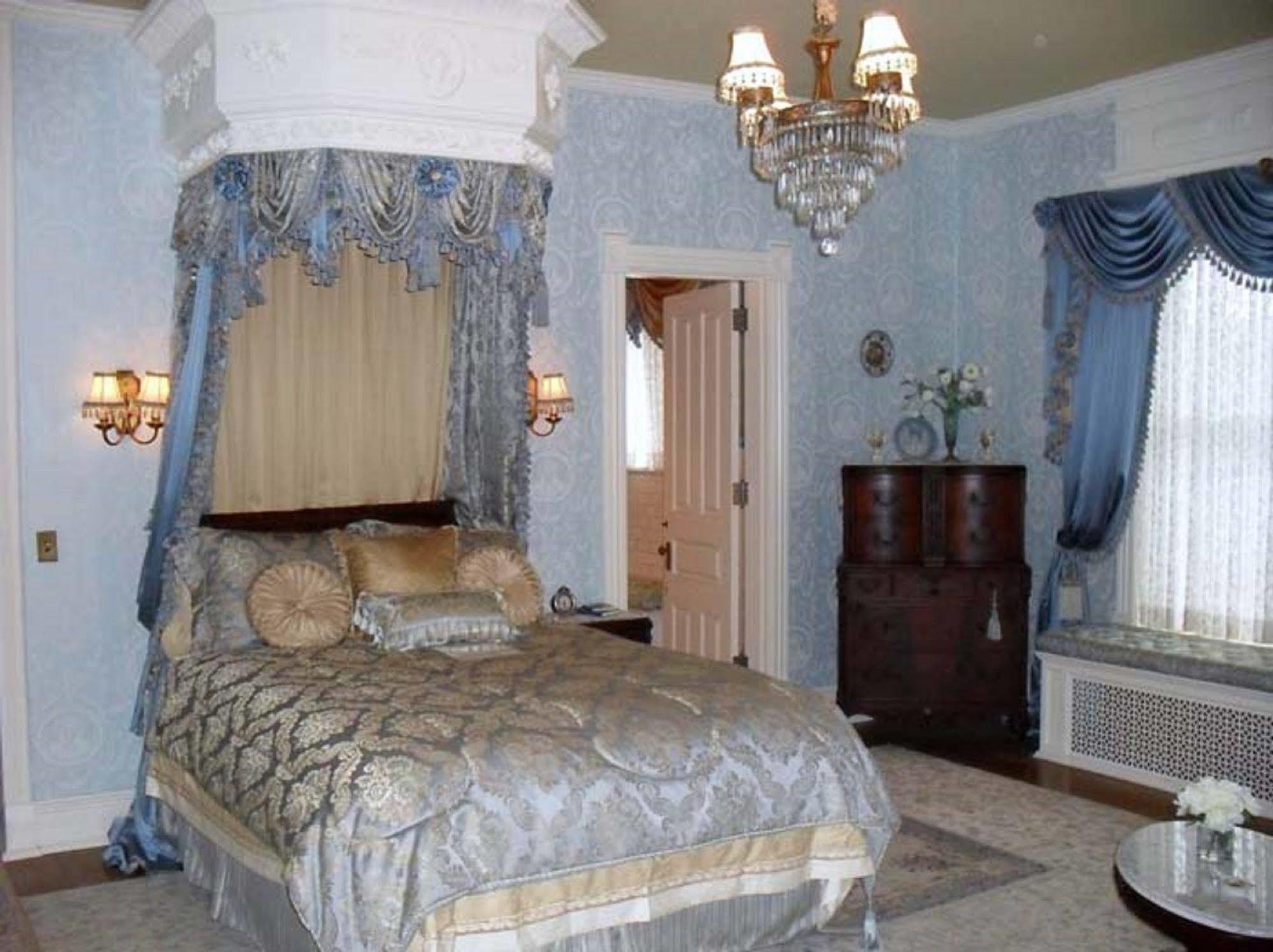 Alexander Mansion Bed & Breakfast Winona Exterior photo